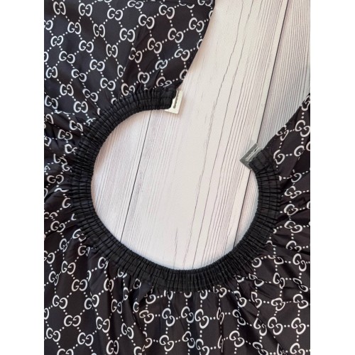 Однотонний перукарський пеньюар-накидка Gucci з гумкою, 160×145 см, водовідштовхувальний